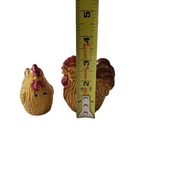 Vintage Ceramic Country Rooster and Hen Salt and Pepper Shakers - Picture 6 of 6